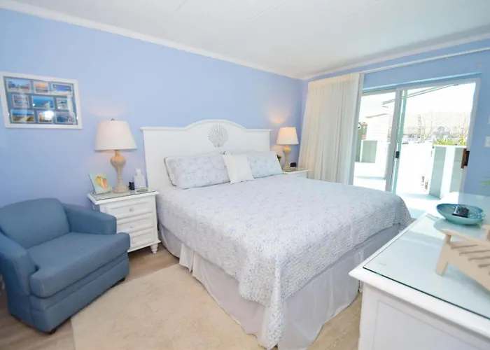Harbour Island 103l Apartment